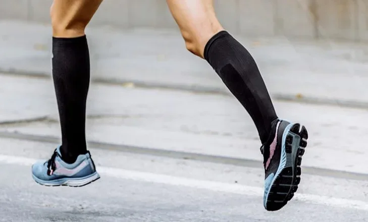 Benefits of wearing compression socks | Compression socks benefits ...
